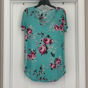 Twenty Ten brand shirt size large